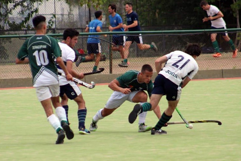 Play hockey in Argentina