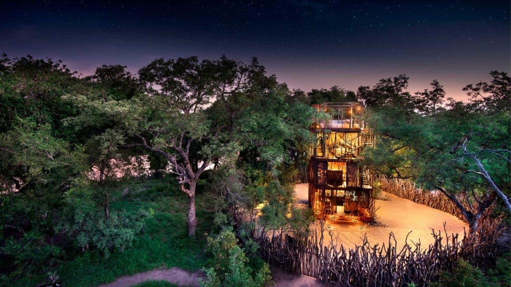 South Africa - Kruger - 4948 - Beyond Ngala Safari Lodge - Treehouse at Night