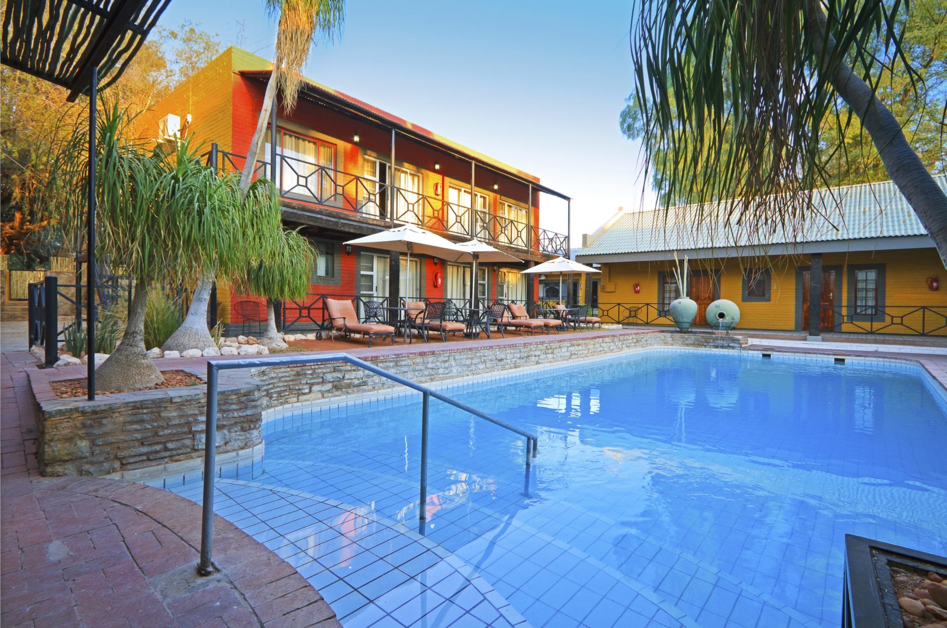 Namibia - 1552 - Auob Country Lodge - Pool