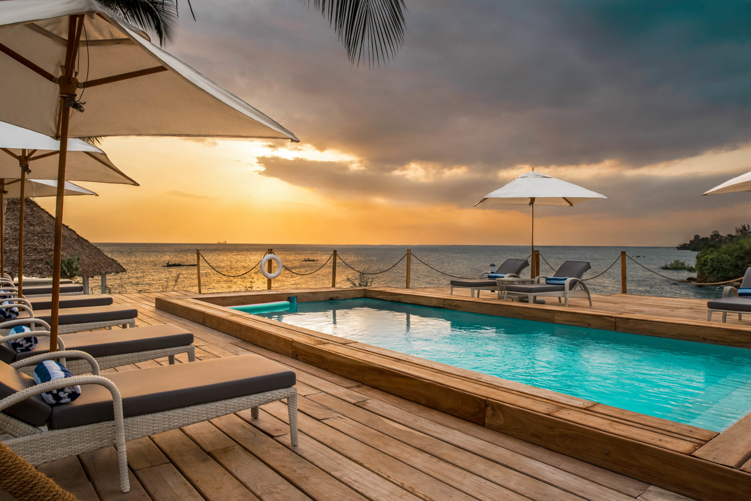 chuini_zanzibar_beach_lodge_swimming_pools