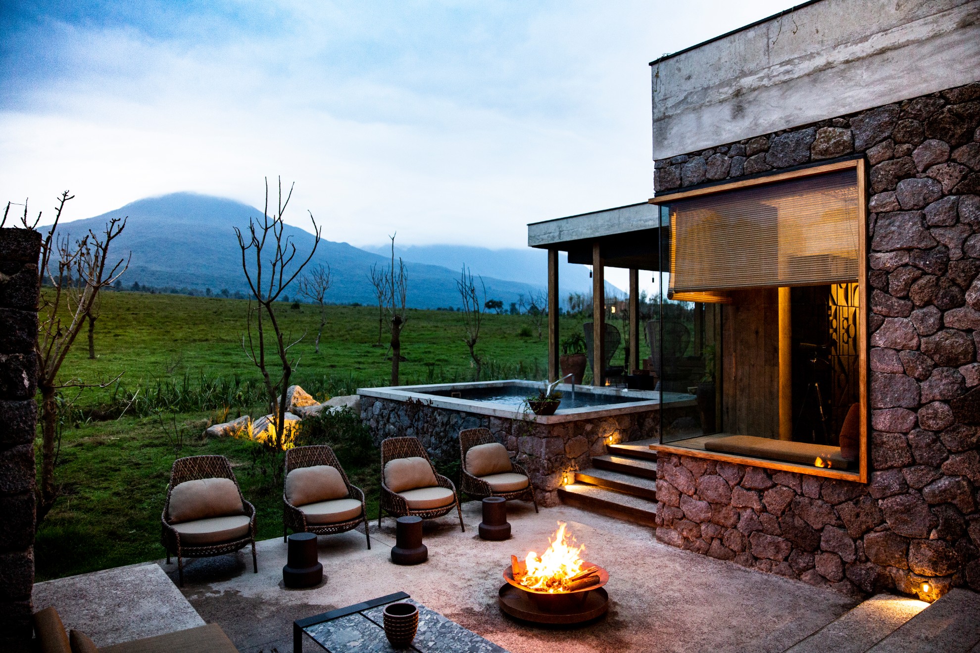 Singita Kataza House Outside Boma Fire pit