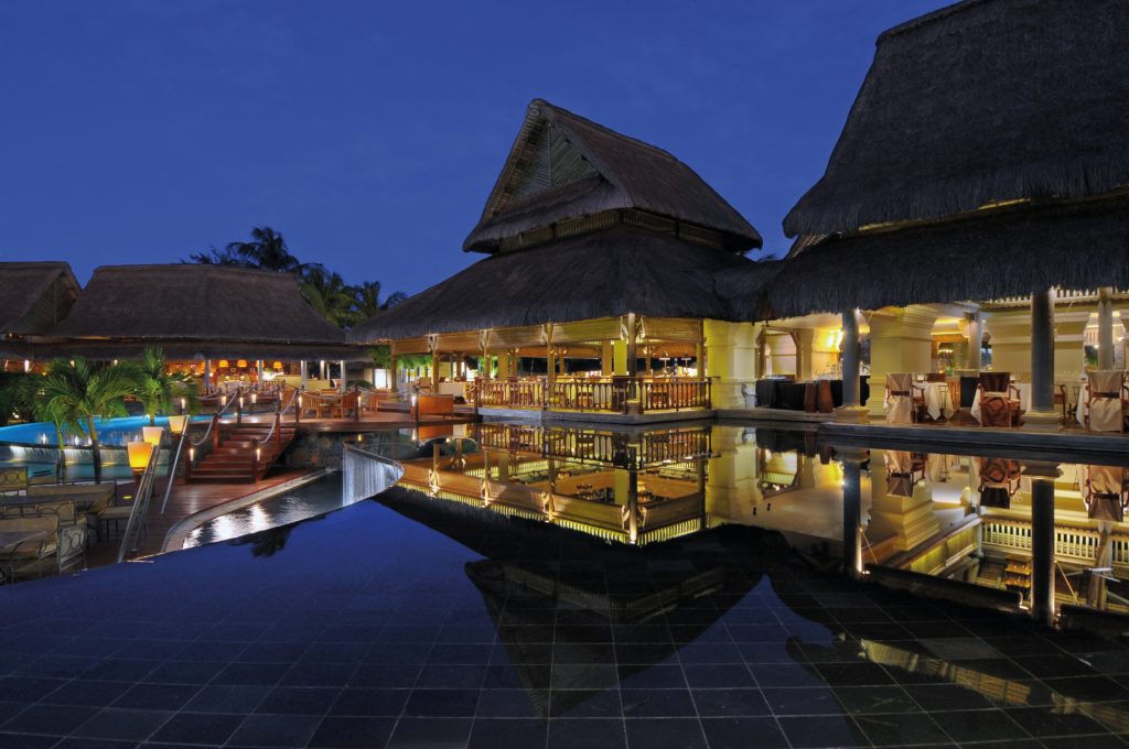 Mauritius - North East Coast - 3996 - Constance Prince Maurice pool at night