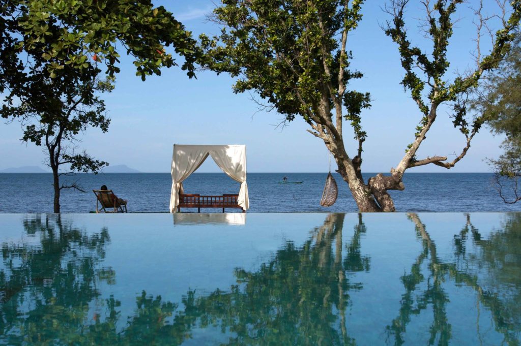 Cambodia - Krong Kaeb - 18260 - Coastal Bench View