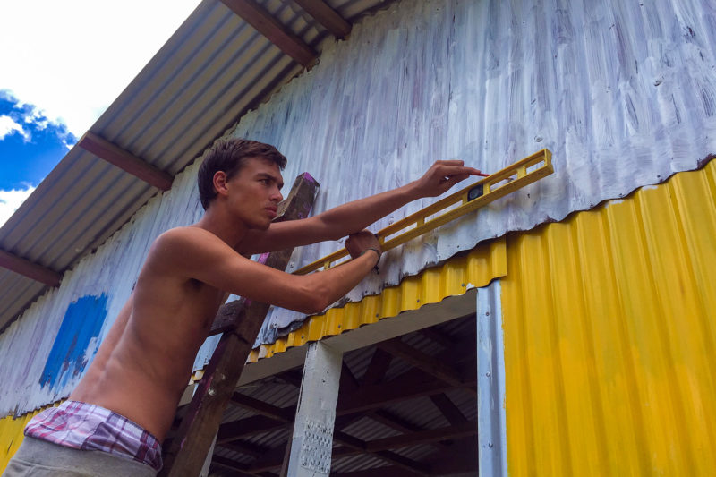 Volunteer Building Project in Fiji