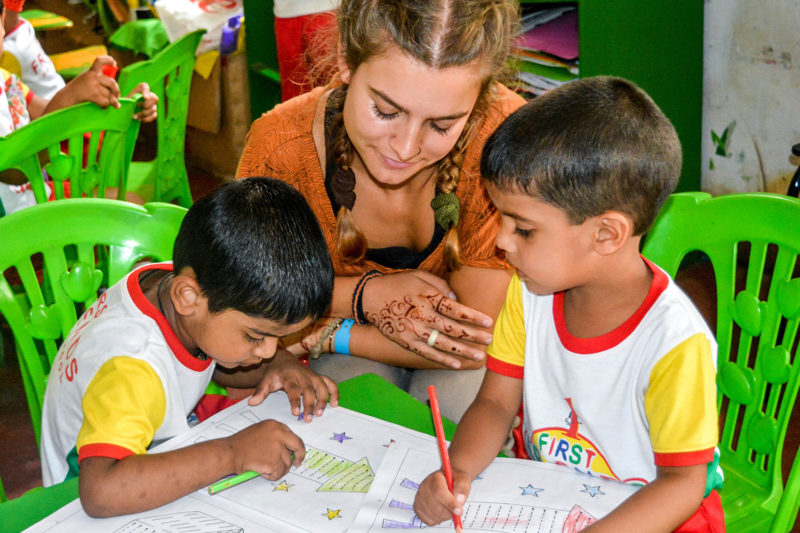Teach Kids in Sri Lanka