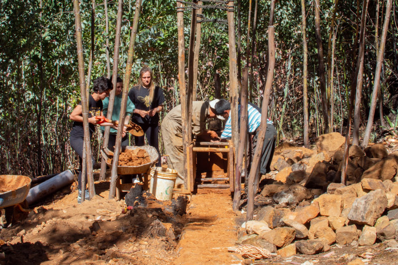 Volunteer Building Project in Peru