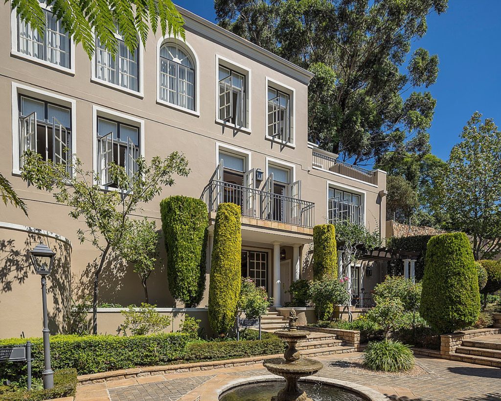 Four Seasons, Johannesburg