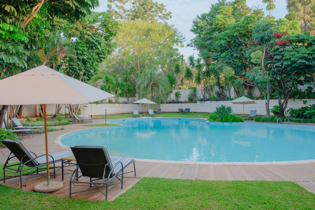 Zambia - Lusaka - 1564 - Southern Sun Ridgeway pool
